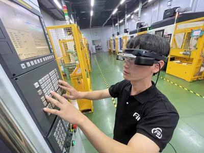 央視總臺大型紀錄片《智造中國》走進工業(yè)富聯(lián)